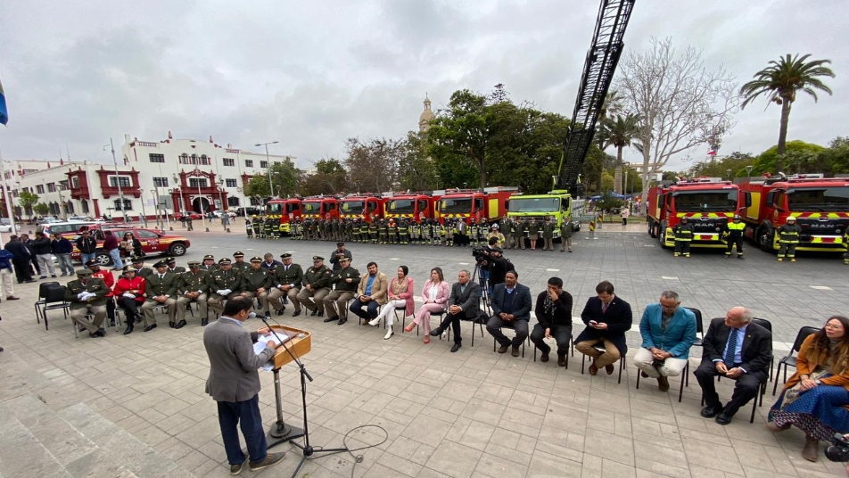 Bomberos de la Región de Coquimbo reciben 13 nuevas unidades de material mayor